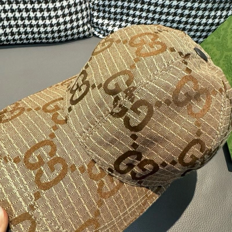 Gucci Caps Youthful 261385