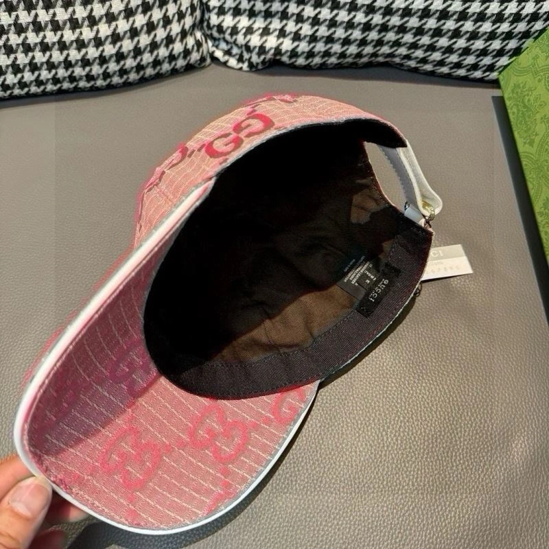 Seasonal Gucci Caps 261391