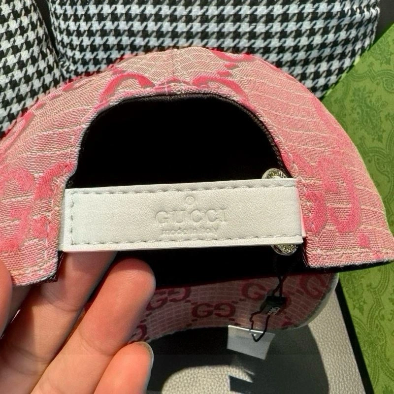 Seasonal Gucci Caps 261391