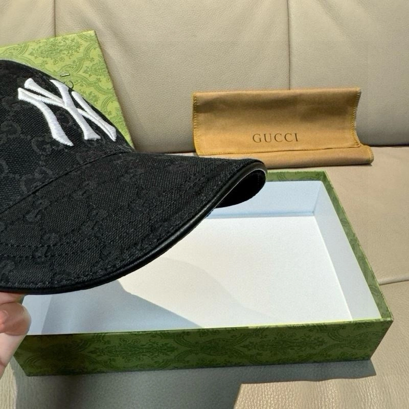 Gucci Caps Durable 261375