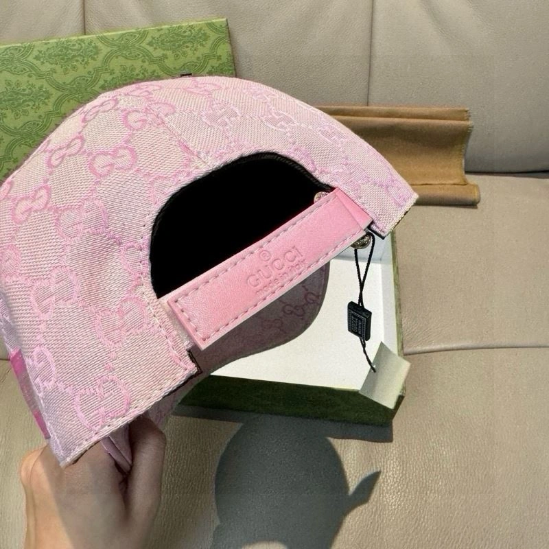 Gucci Caps Refined 261367