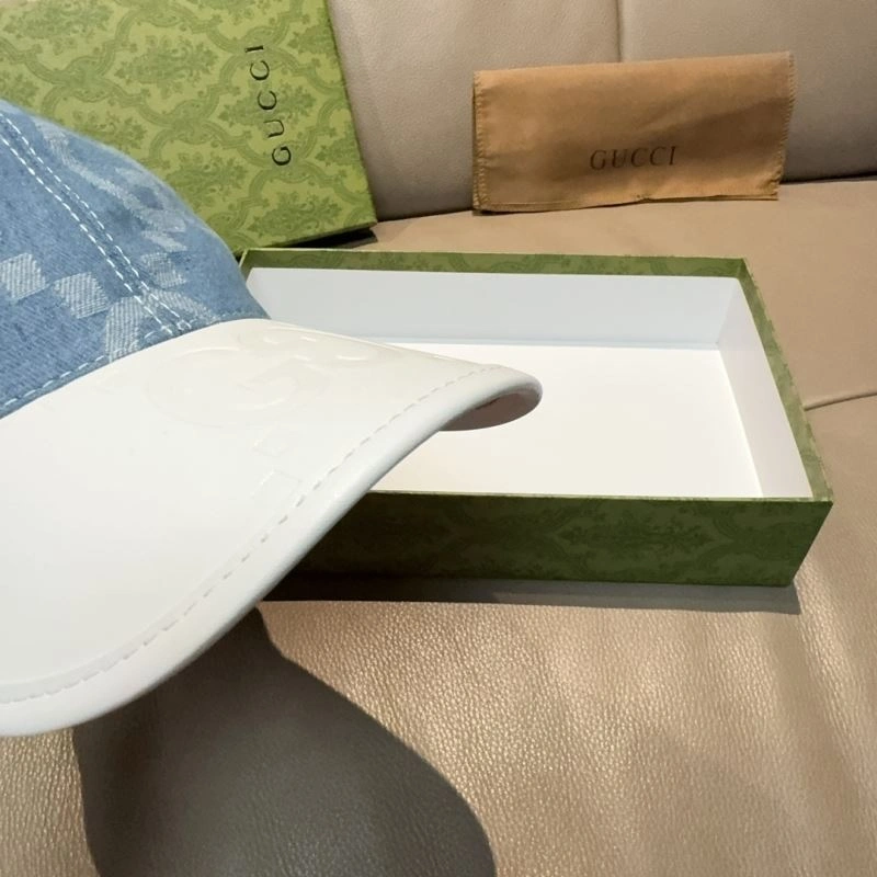 Gucci Caps Youthful 261332