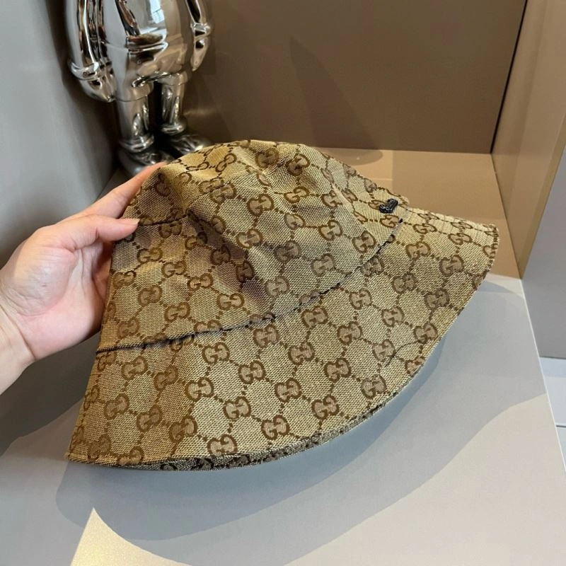 Gucci Caps ZipUp 261346