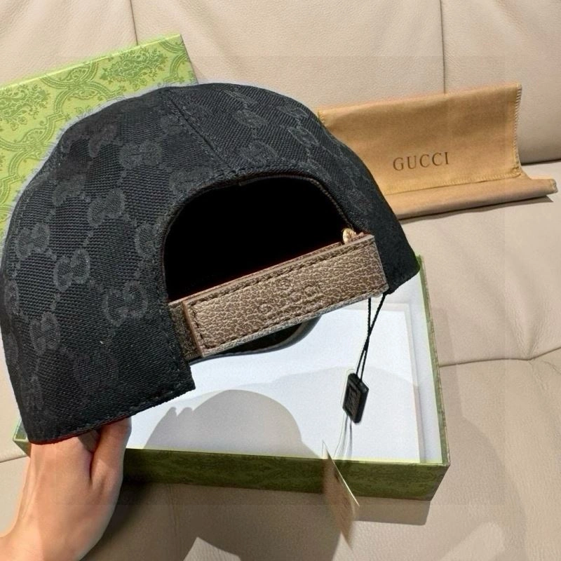 Gucci Caps Sleek 261337