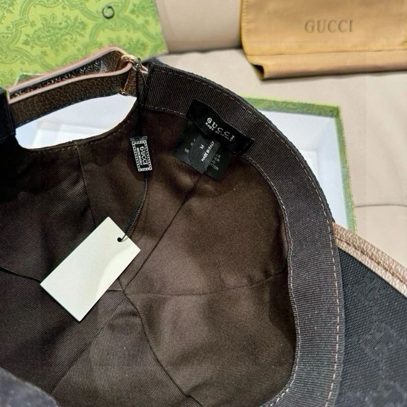 Gucci Caps Sleek 261337
