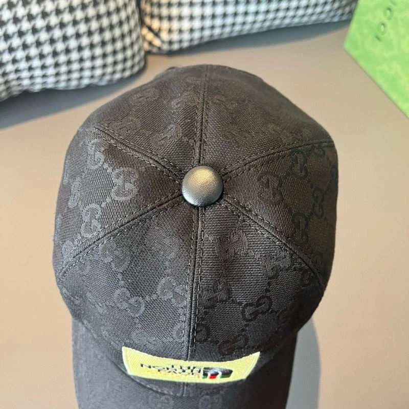 Gucci Caps Compact 261312