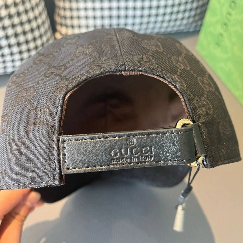 Gucci Caps Compact 261312