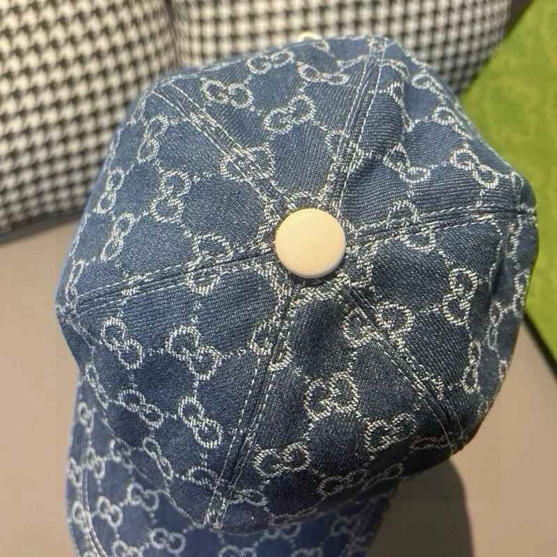 WaterResistant Gucci Caps 261299