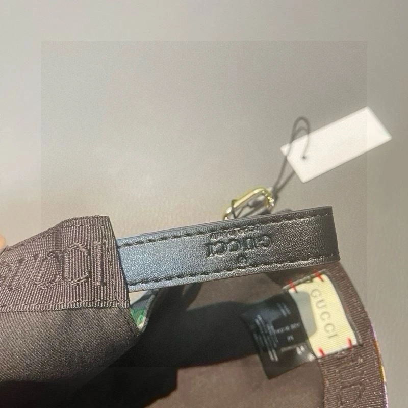 Gucci Caps Minimalist 258849