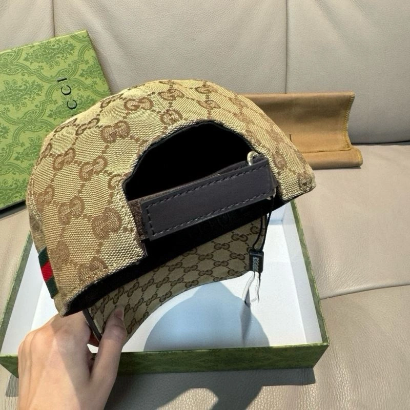 Gucci Caps Seasonal 258701
