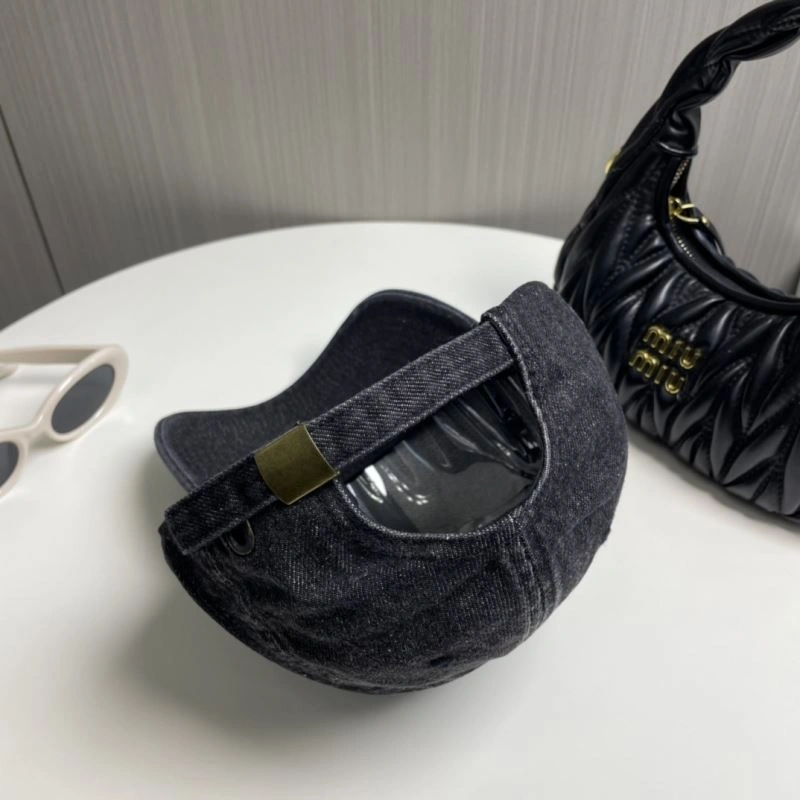 Cozy Gucci Caps 258692