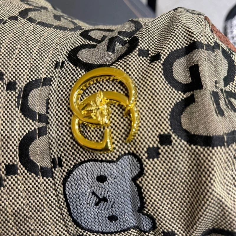 Gucci Caps Elegant 258664