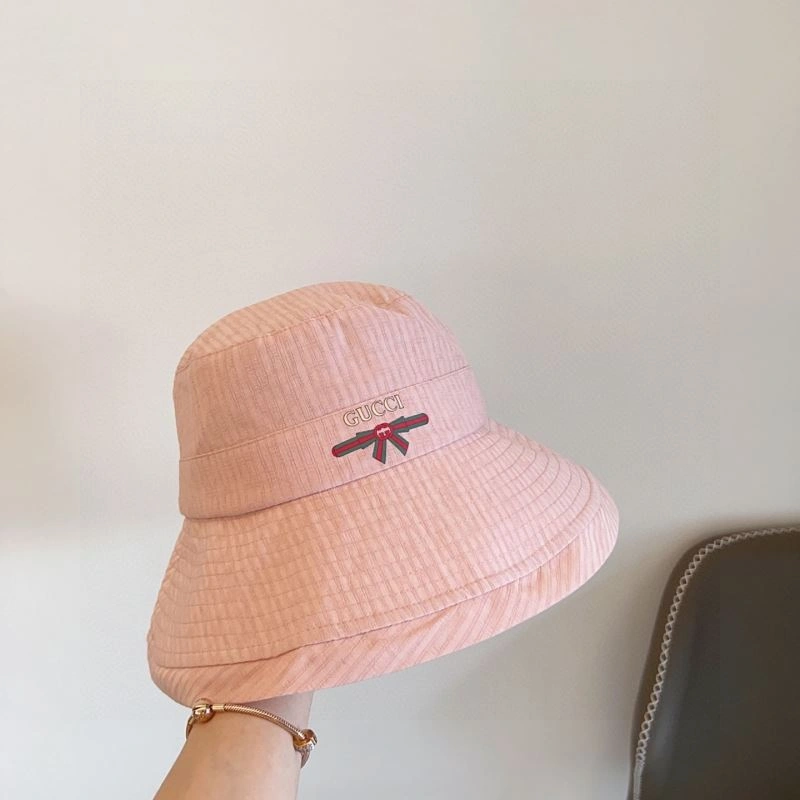 Gucci Caps Sleek 258576