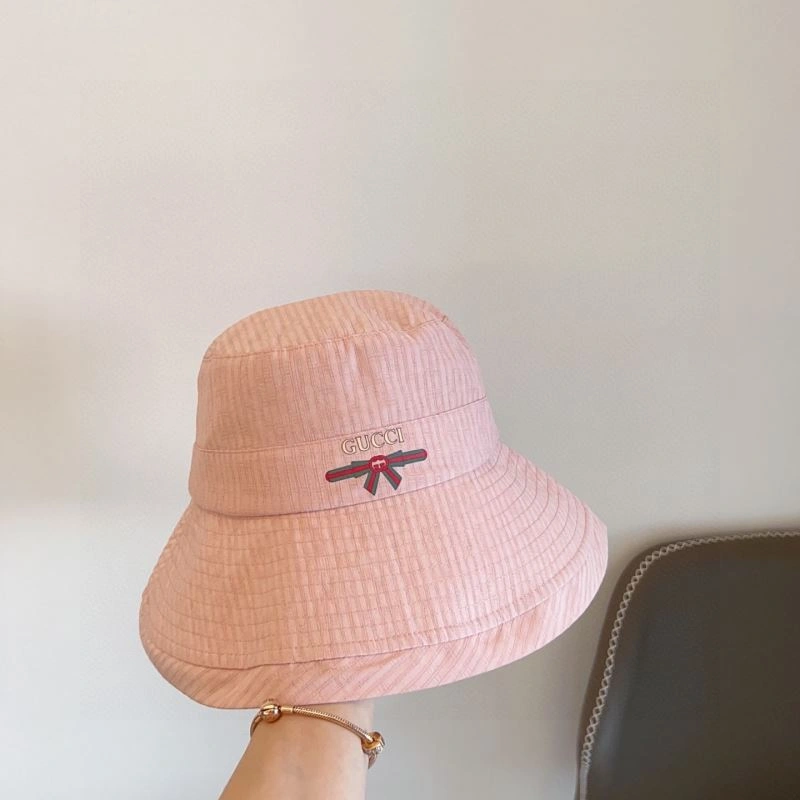 Gucci Caps Sleek 258576