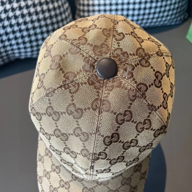 Gucci Caps Sleek 258525