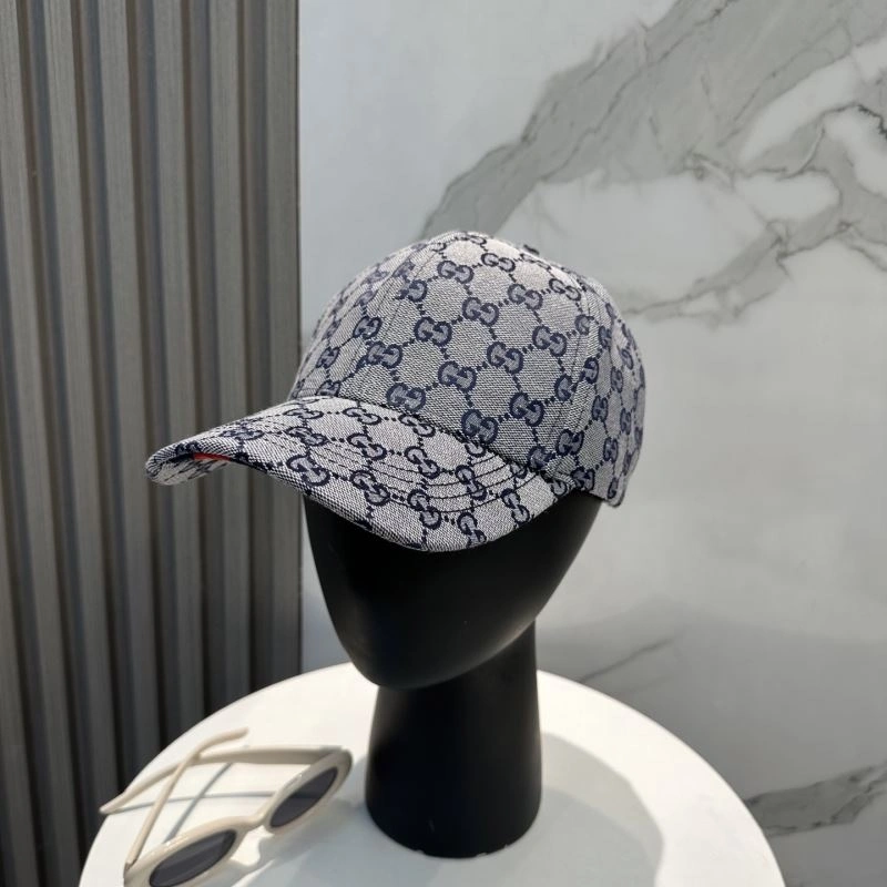 Gucci Caps Sleek 258515