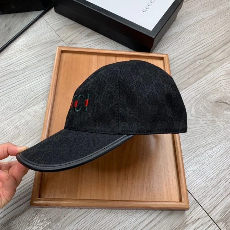 Sporty Gucci Caps 262087