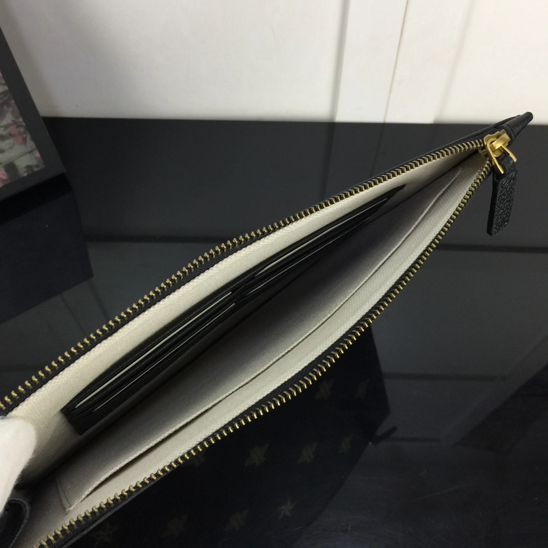 Breathable Gucci Clutch Bags 72557