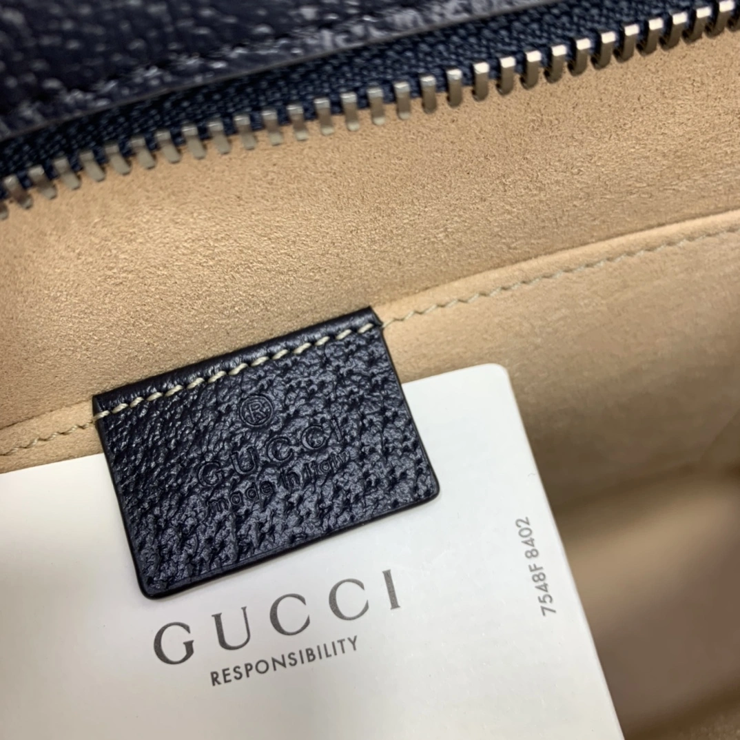 SoftTouch Gucci Clutch Bags 67426
