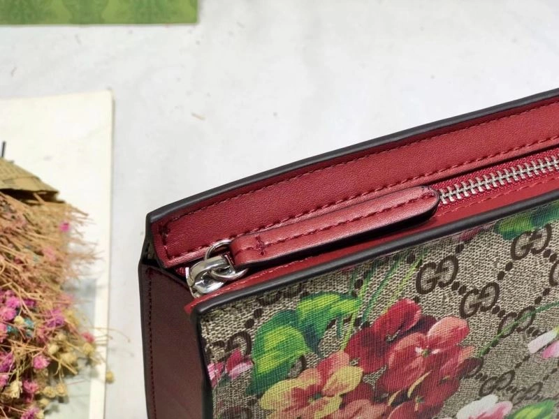 GoAnywhere Gucci Clutch Bags 81460
