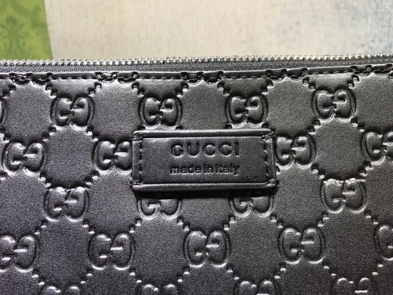 Packable Gucci Clutch Bags 81450
