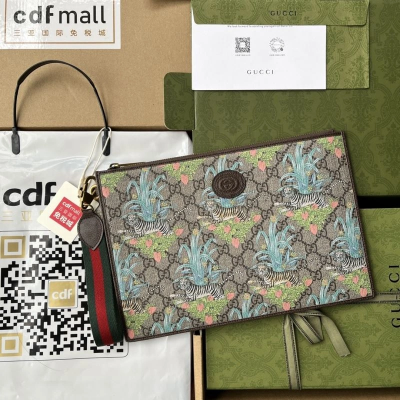WeatherProof Gucci Clutch Bags 74677
