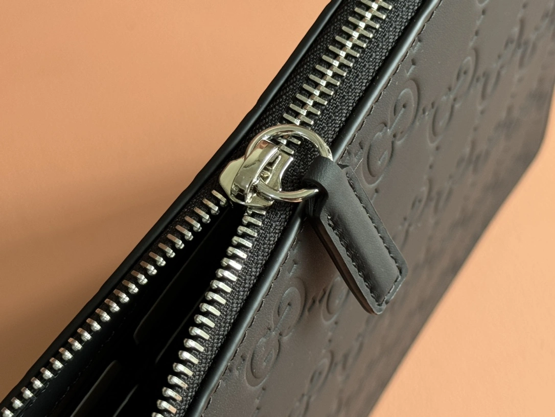 Gucci Clutch Bags ZipUp 72471