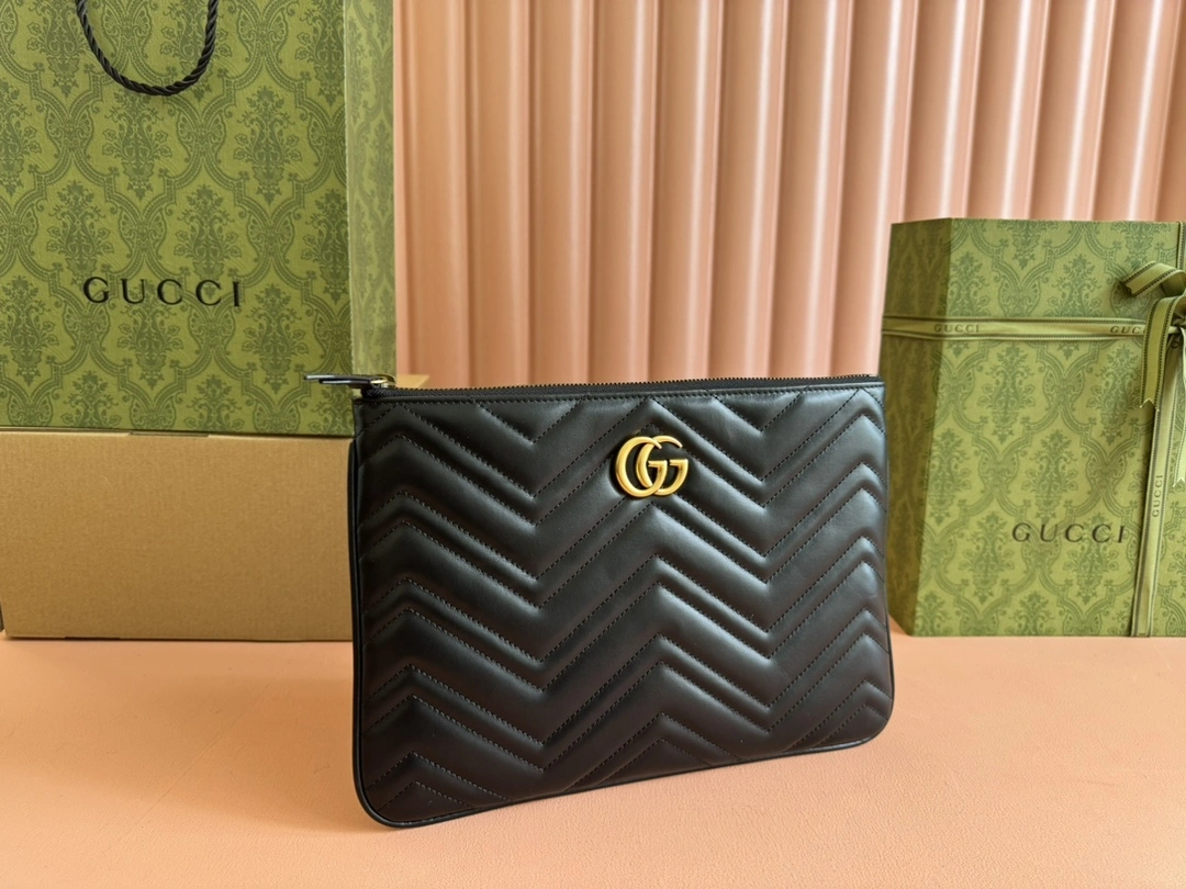 WeatherProof Gucci Clutch Bags 72470