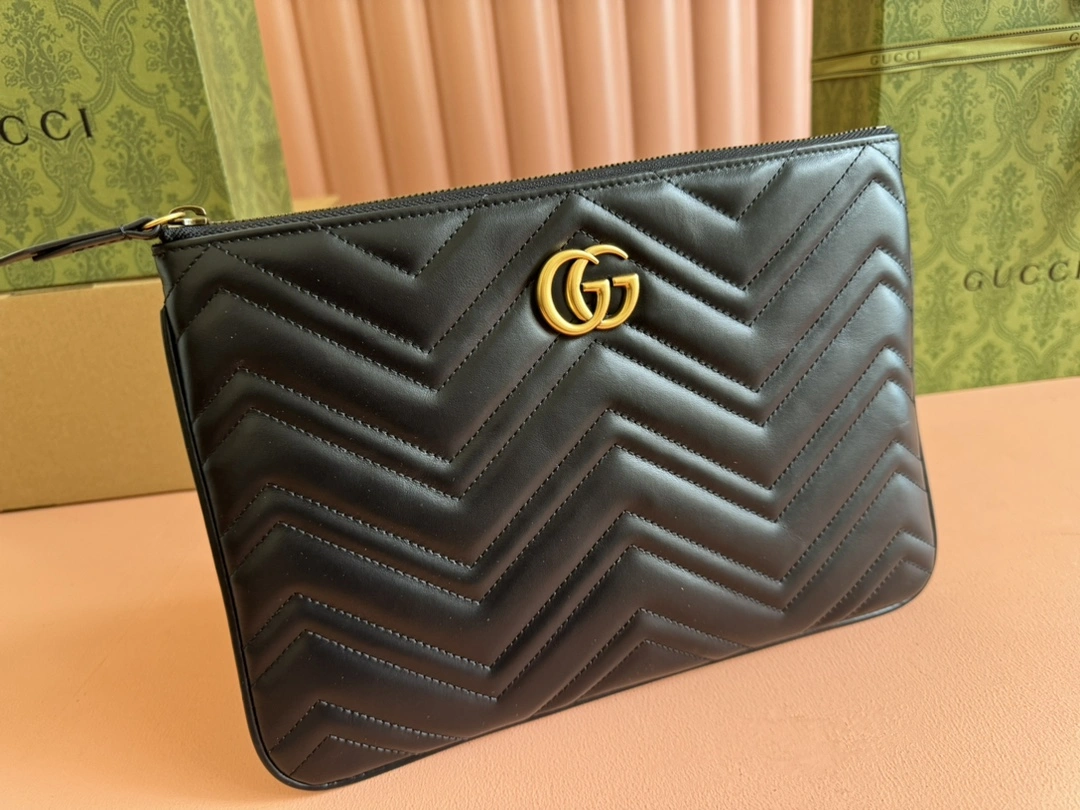 WeatherProof Gucci Clutch Bags 72470