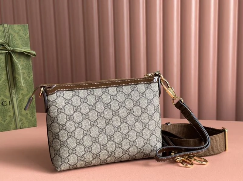TechFriendly Gucci Clutch Bags 50062
