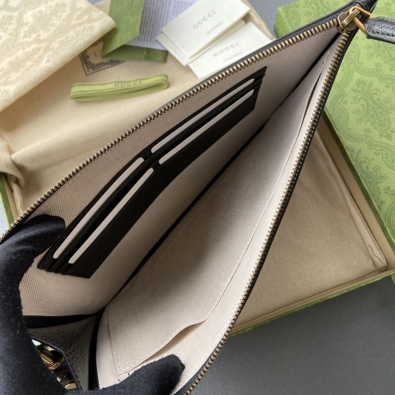 ZipUp Gucci Clutch Bags 65792