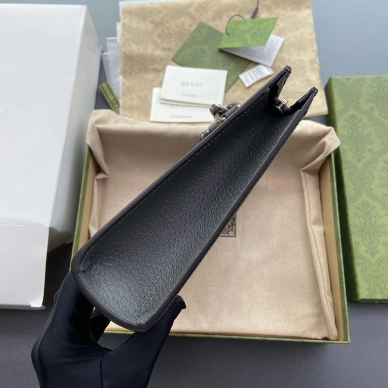 Timeless Gucci Clutch Bags 65771