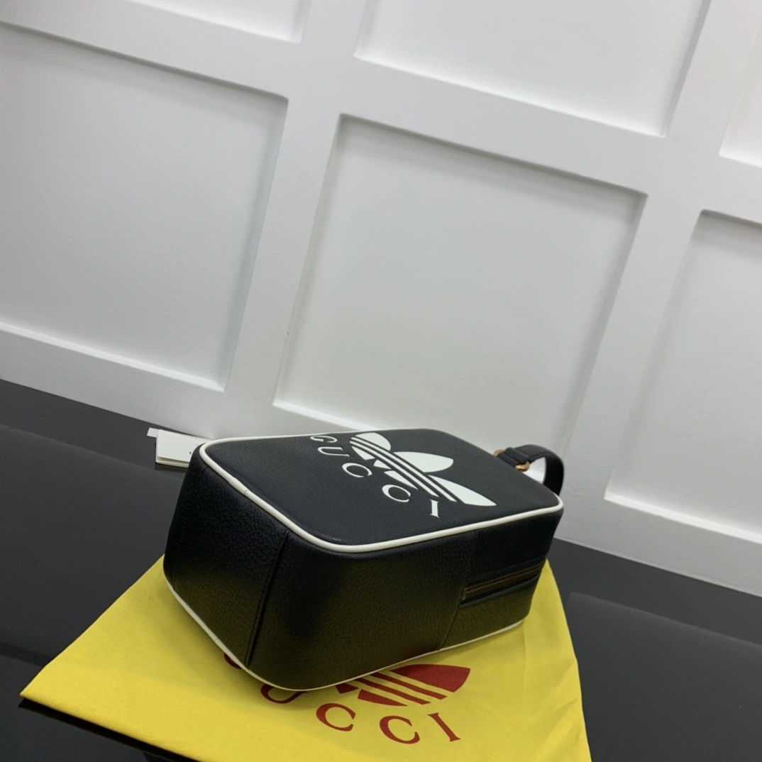 TimelessDesign Gucci Cosmetic Bags 67425