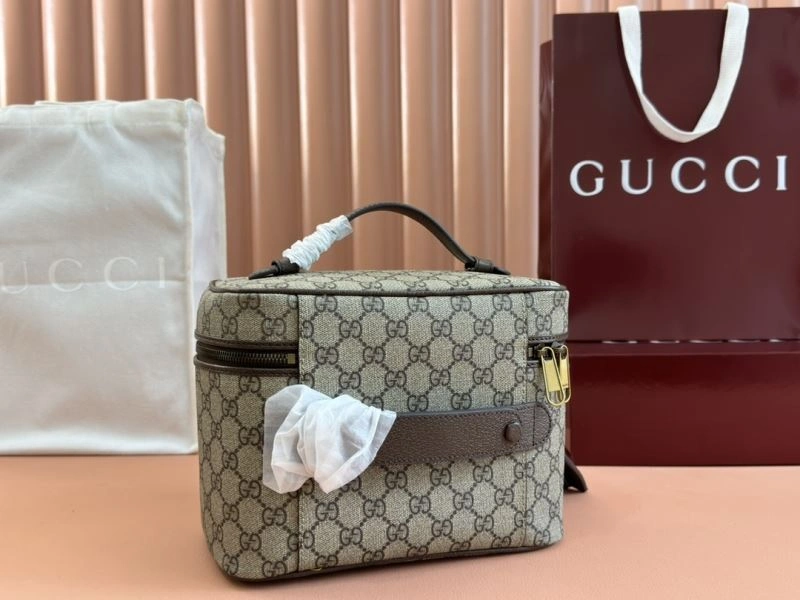 Gucci Cosmetic Bags Cozy 64868