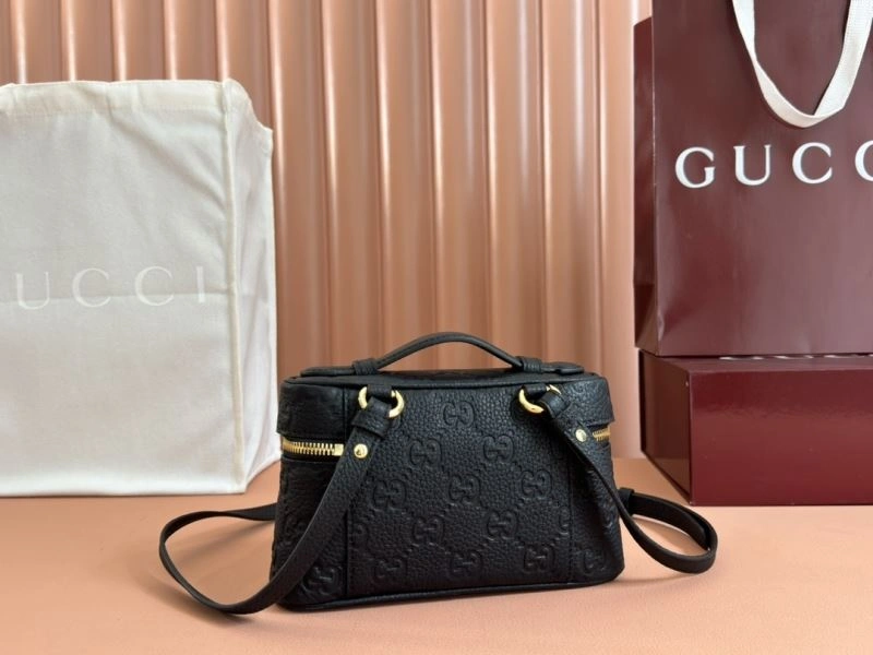 FlexibleFit Gucci Cosmetic Bags 64900