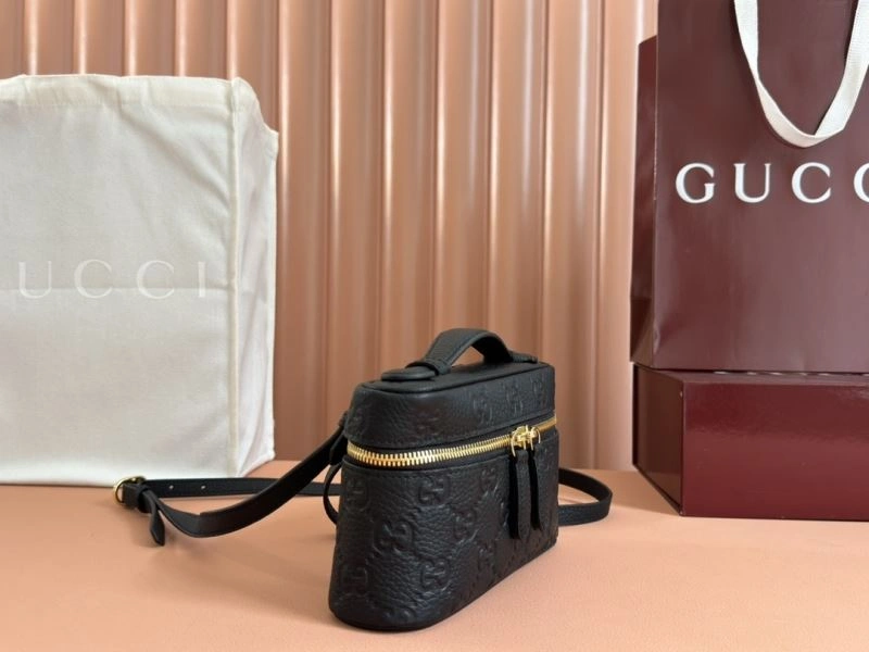 FlexibleFit Gucci Cosmetic Bags 64900