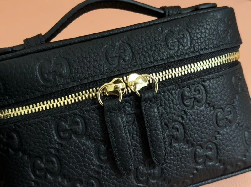 FlexibleFit Gucci Cosmetic Bags 64900