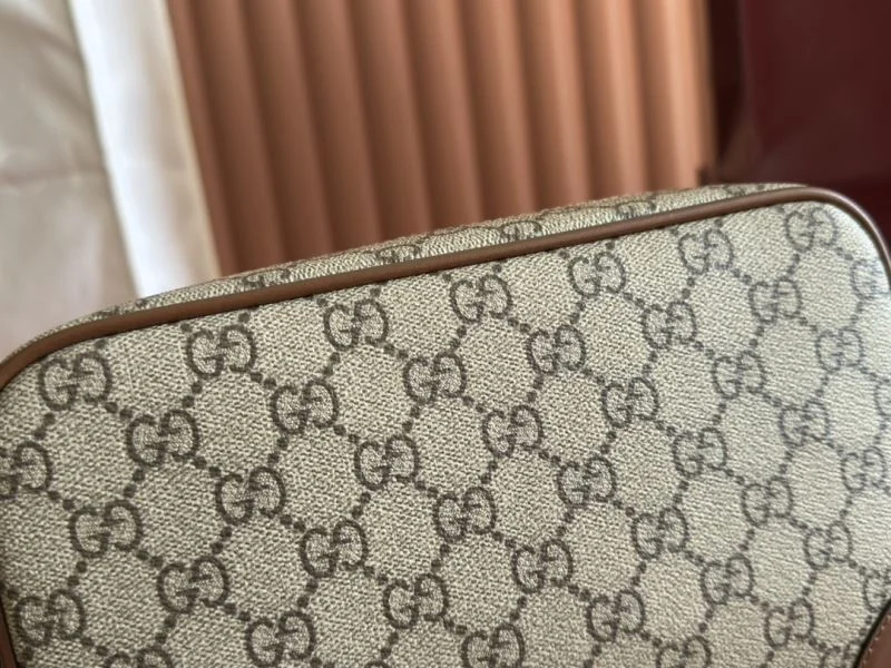 Functional Gucci Cosmetic Bags 49995