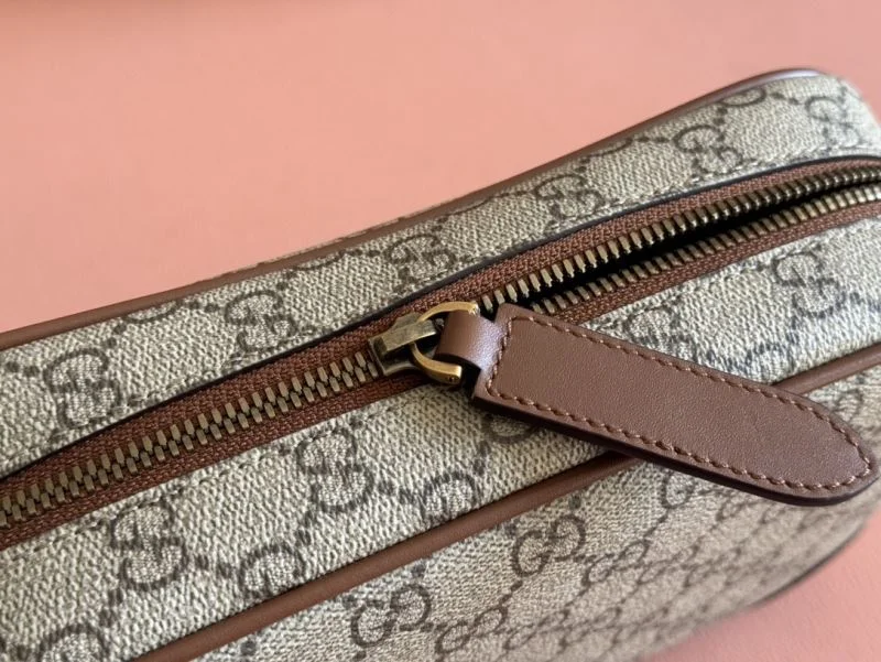 Functional Gucci Cosmetic Bags 49995