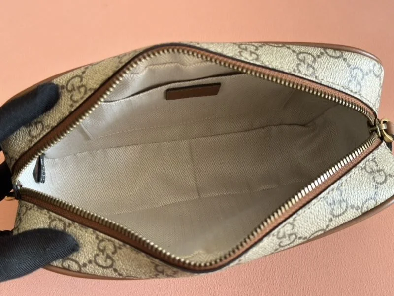 Functional Gucci Cosmetic Bags 49995