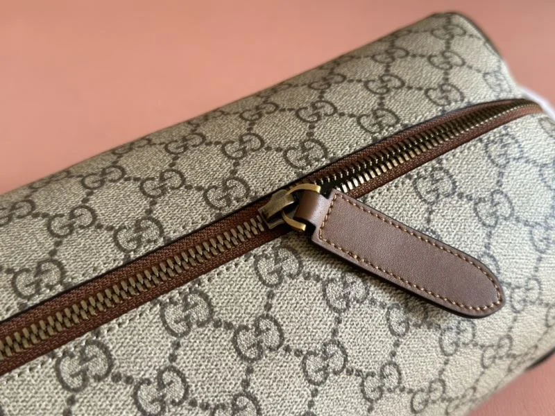Gucci Cosmetic Bags Thermal 50008