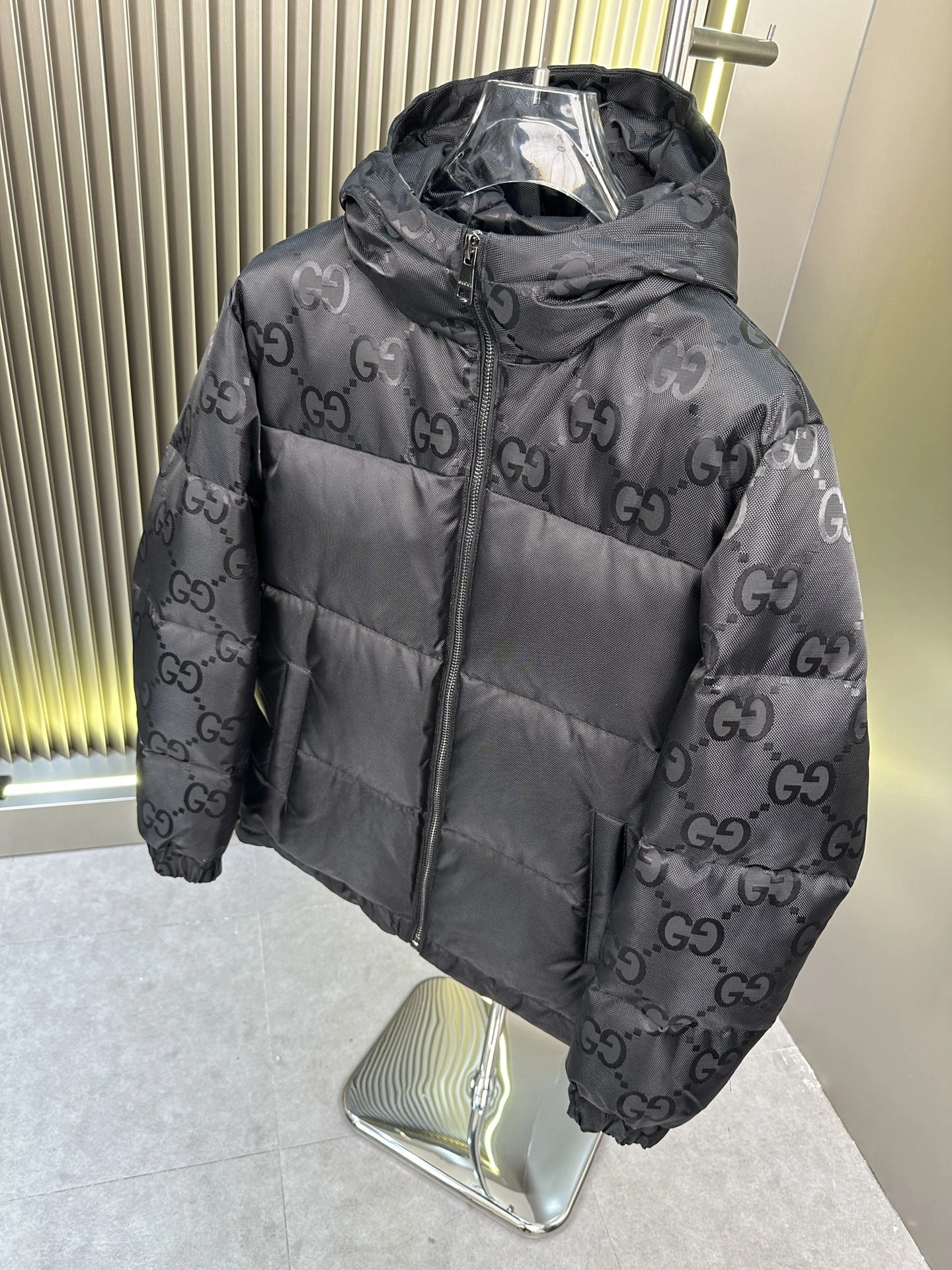 Efficient Gucci Down Jackets 129176