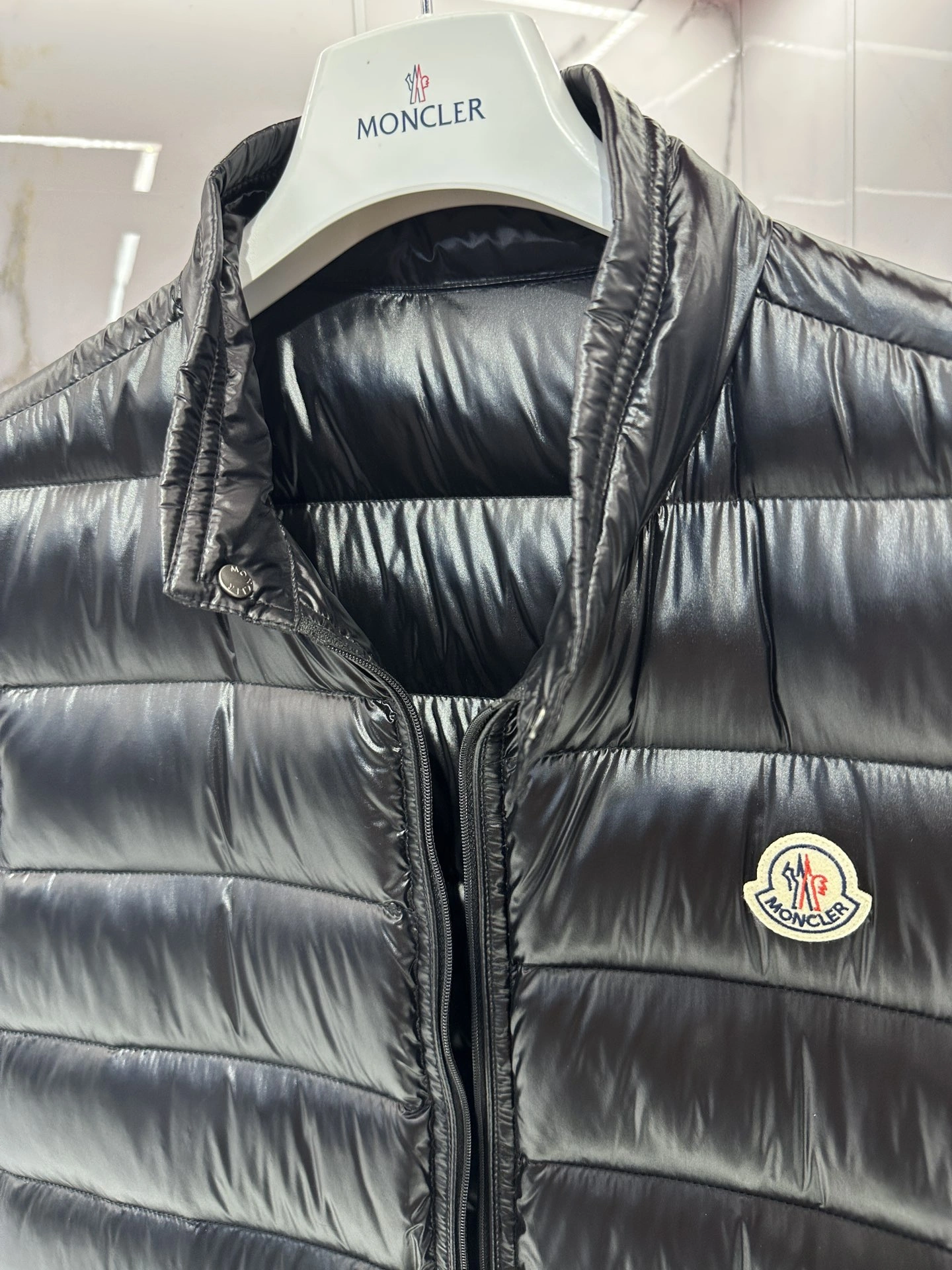 Gucci Down Jackets Snug 129171