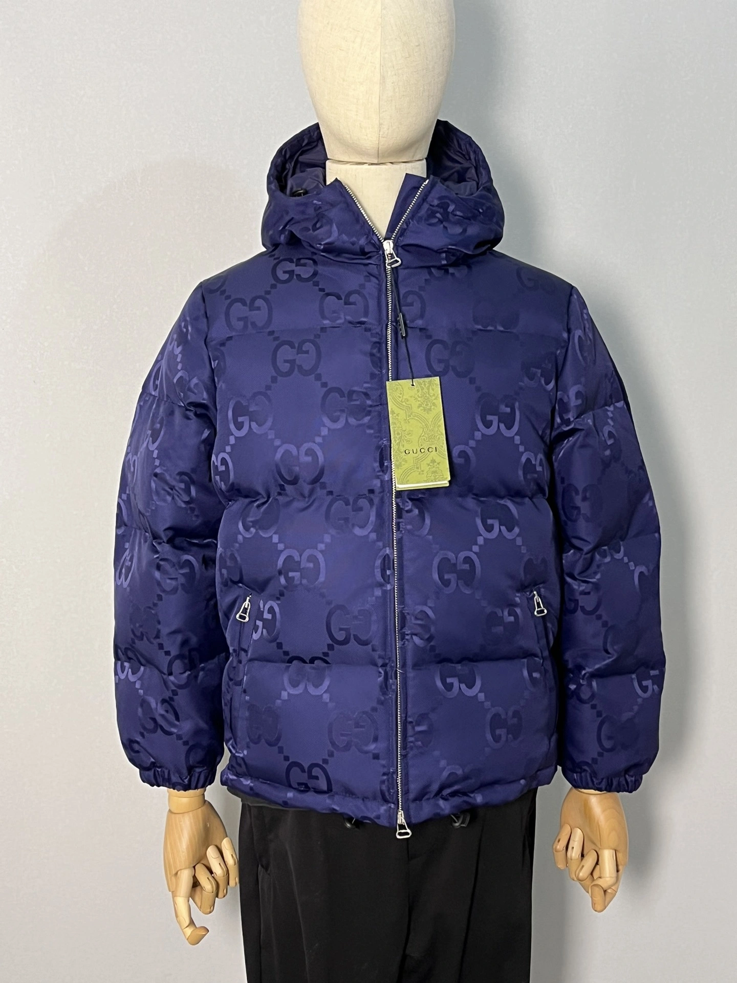 Classic Gucci Down Jackets 129154