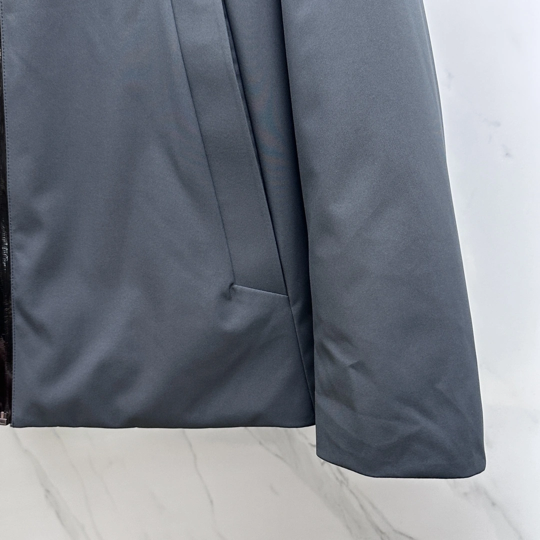 Gucci Down Jackets EasyMatch 129181