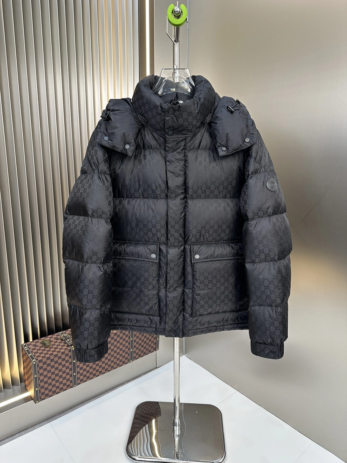 Practical Gucci Down Jackets 129153
