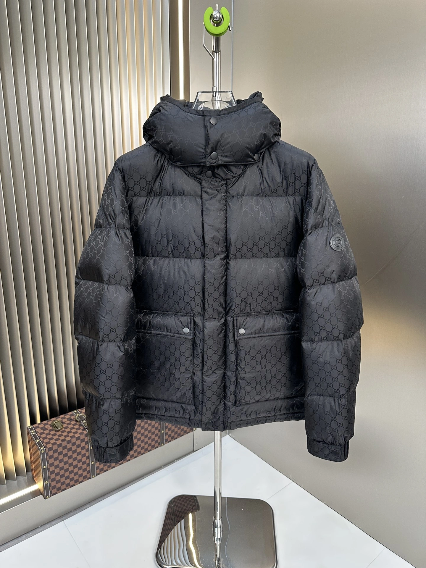 Practical Gucci Down Jackets 129153