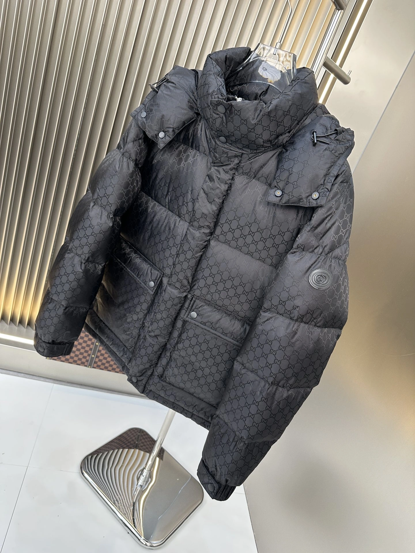 Practical Gucci Down Jackets 129153