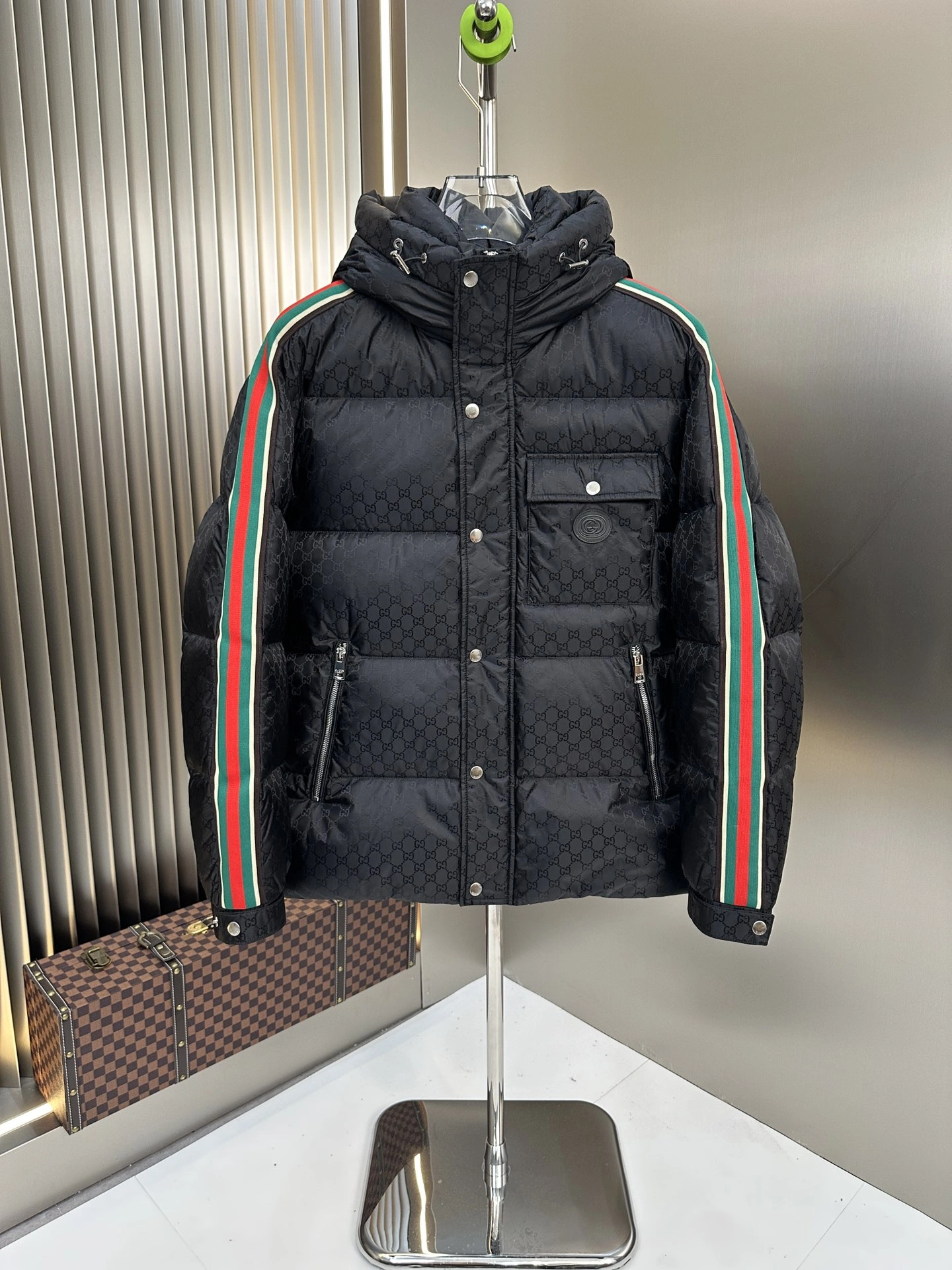 Gucci Down Jackets Fashionable 129147