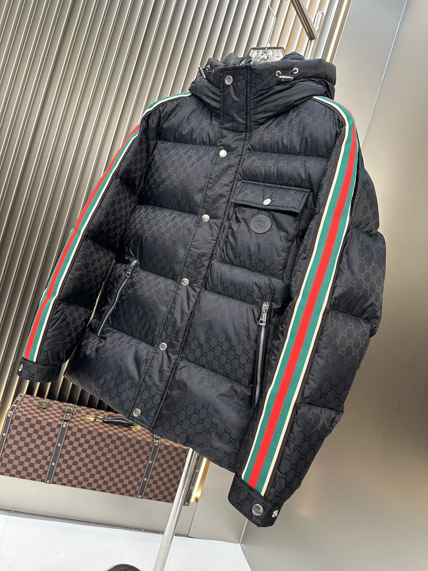 Gucci Down Jackets Fashionable 129147